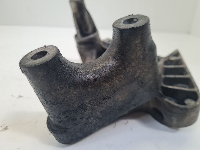 bontott VW GOLF VII Motor Tartó Bak (Fém)