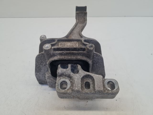 bontott VW GOLF VII Motor Tartó Bak Jobb