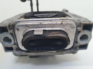 bontott VW GOLF VII Motor Tartó Bak Jobb