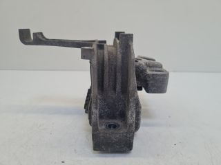 bontott VW GOLF VII Motor Tartó Bak Jobb