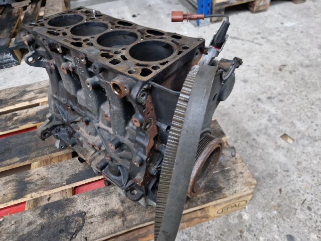 bontott VW GOLF VII Motorblokk (Fűzött)