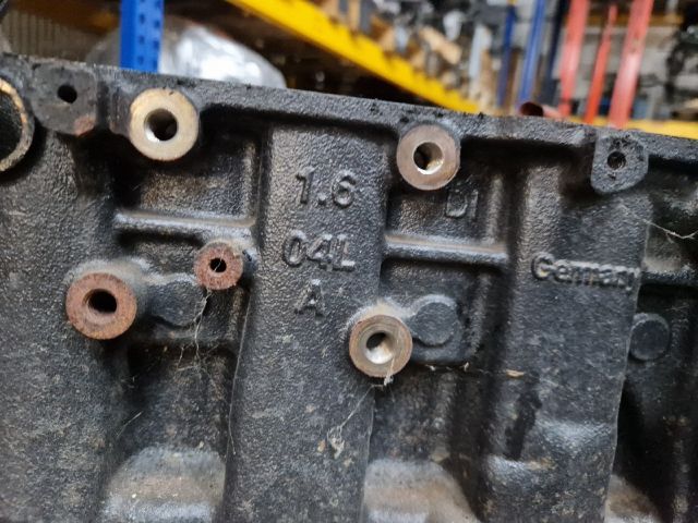 bontott VW GOLF VII Motorblokk (Fűzött)