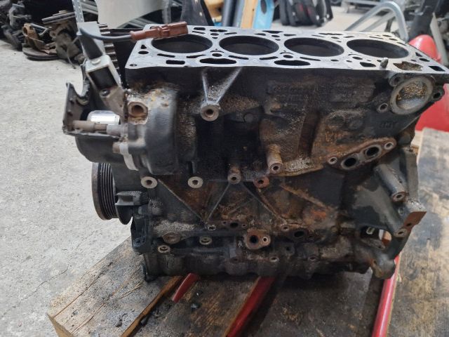 bontott VW GOLF VII Motorblokk (Fűzött)