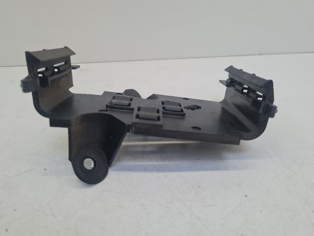 bontott VW GOLF VII Motorvezérlő Tartó