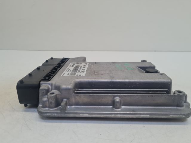 bontott VW GOLF VII Motorvezérlő