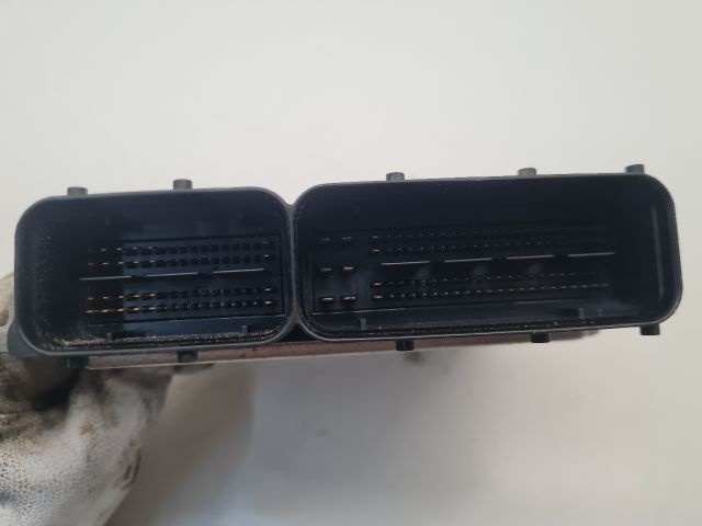 bontott VW GOLF VII Motorvezérlő