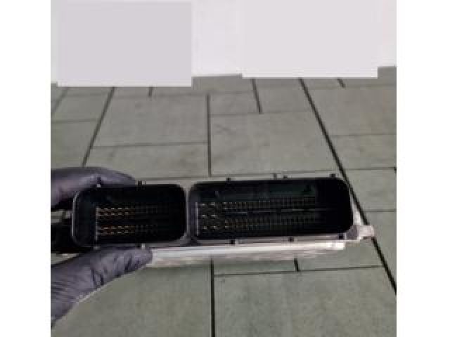 bontott VW GOLF VII Motorvezérlő