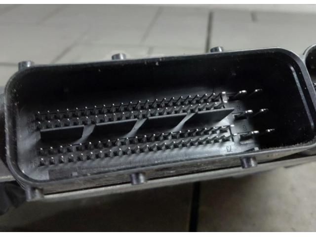 bontott VW GOLF VII Motorvezérlő