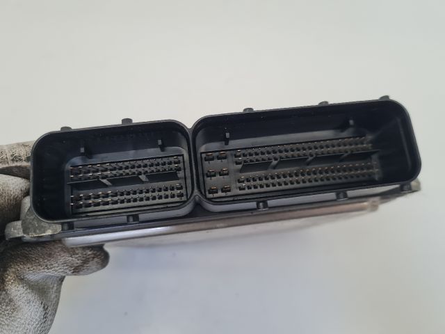 bontott VW GOLF VII Motorvezérlő