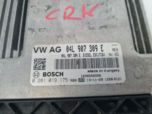 bontott VW GOLF VII Motorvezérlő