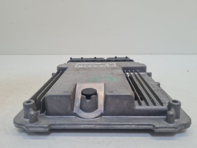 bontott VW GOLF VII Motorvezérlő