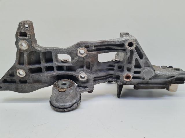 bontott VW GOLF VII Nagynyomású Szivattyú Bak