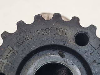 bontott VW GOLF VII Nagynyomású Szivattyú Bordáskerék / Lánckerék