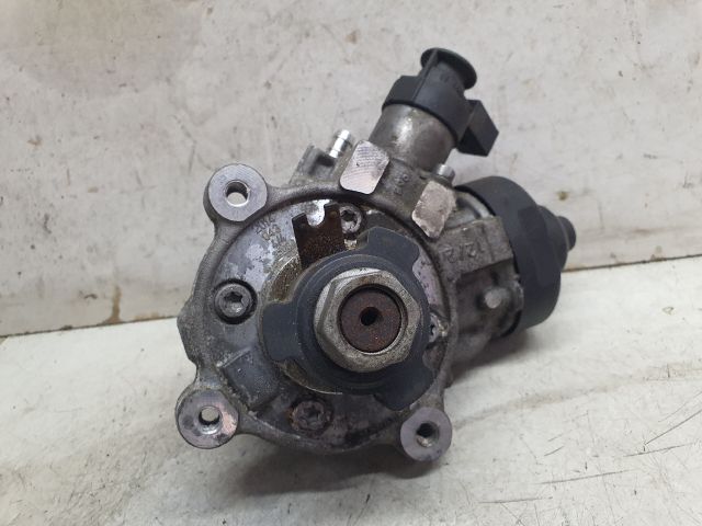 bontott VW GOLF VII Nagynyomású Szivattyú