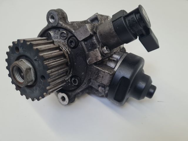 bontott VW GOLF VII Nagynyomású Szivattyú