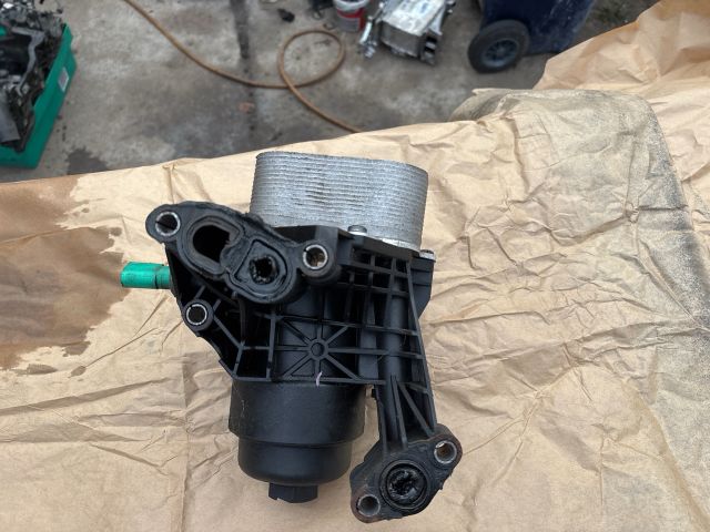 bontott VW GOLF VII Olajhűtő