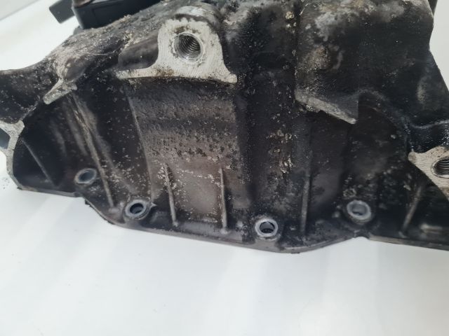 bontott VW GOLF VII Olajteknő