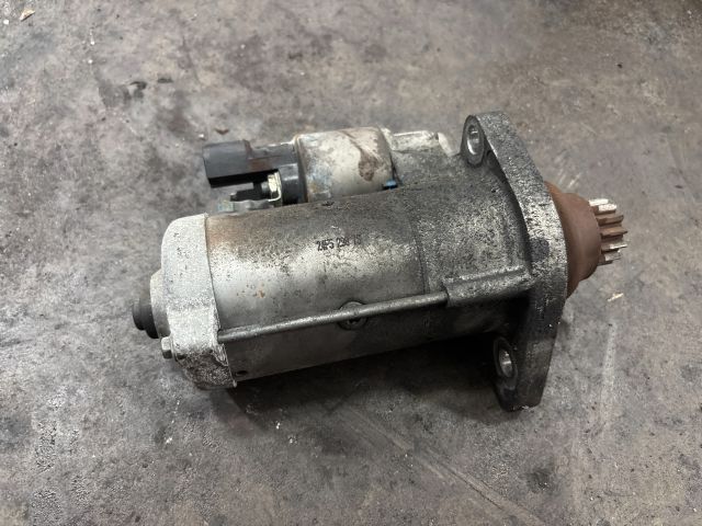 bontott VW GOLF VII Önindító