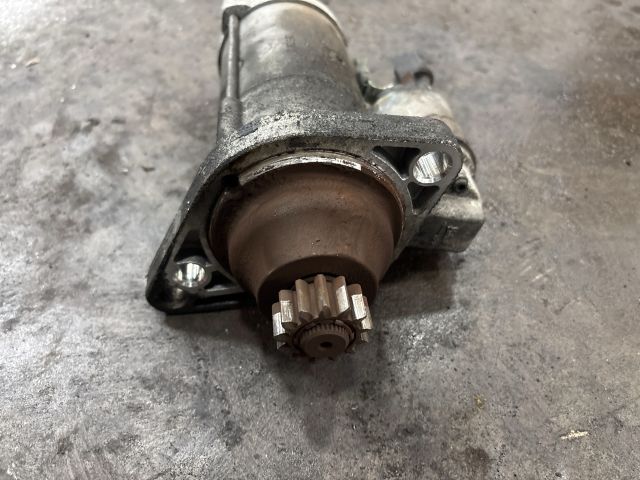 bontott VW GOLF VII Önindító