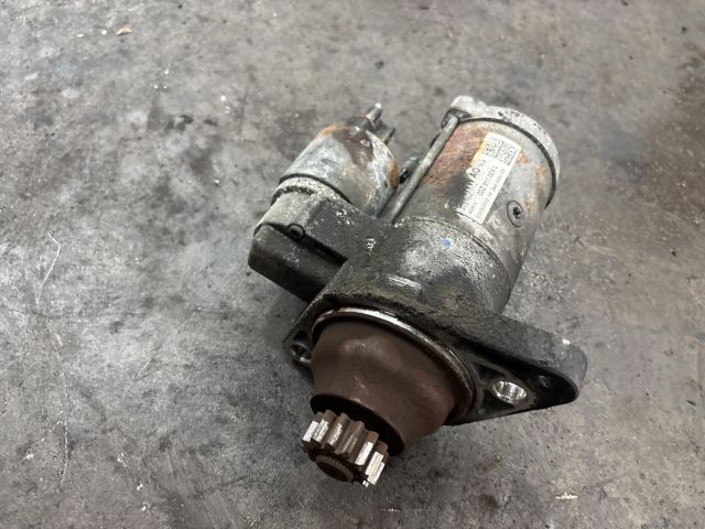 bontott VW GOLF VII Önindító