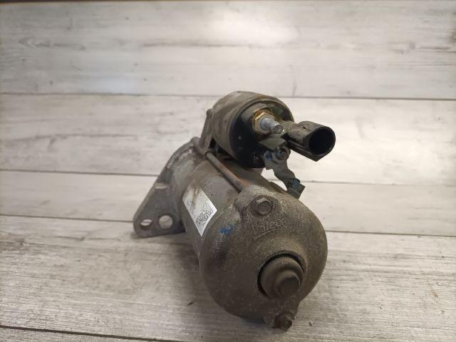 bontott VW GOLF VII Önindító