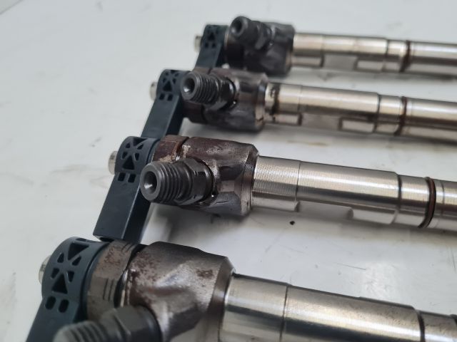 bontott VW GOLF VII Porlasztó Sor / Híd