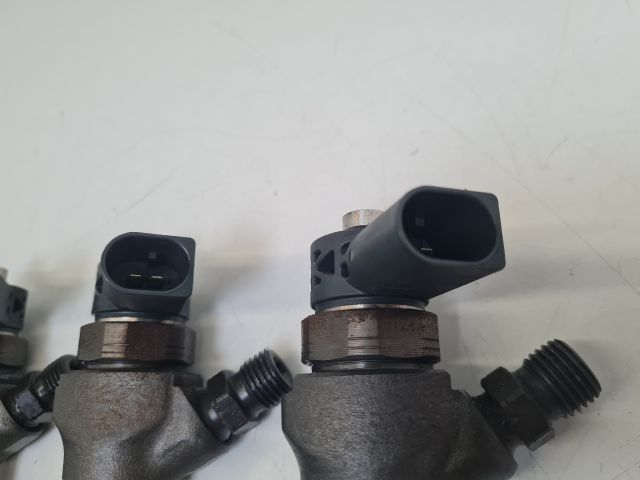 bontott VW GOLF VII Porlasztó Sor / Híd