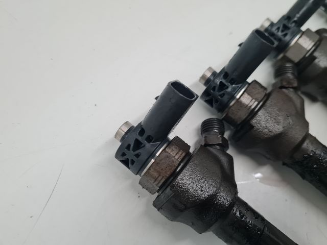 bontott VW GOLF VII Porlasztó Sor / Híd