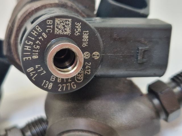 bontott VW GOLF VII Porlasztó Sor / Híd