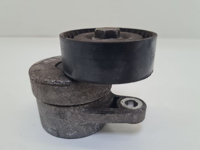 bontott VW GOLF VII Szíjfeszítő Görgő