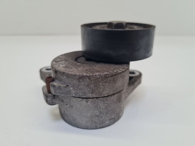 bontott VW GOLF VII Szíjfeszítő Görgő