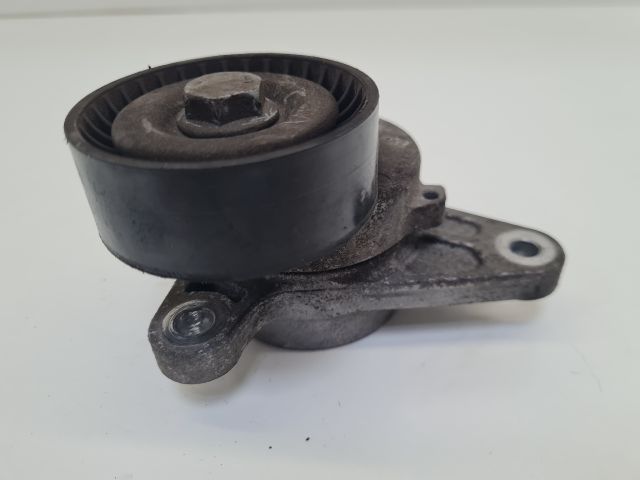 bontott VW GOLF VII Szíjfeszítő Görgő