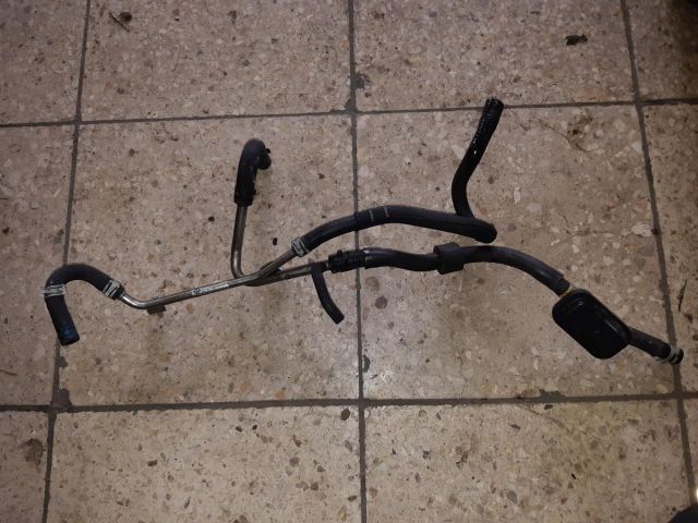 bontott VW GOLF VII Tankbetöltő Cső (Fém)