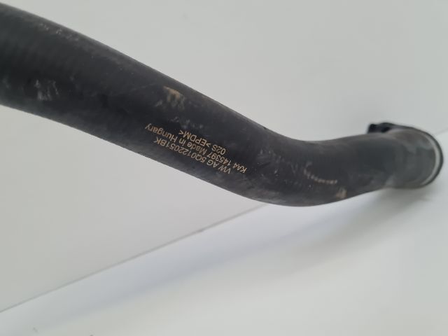 bontott VW GOLF VII Termosztátház Csővel