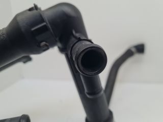 bontott VW GOLF VII Termosztátház Csővel