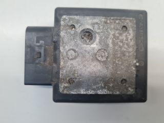 bontott VW GOLF VII Üzemanyag Szivattyú Relé