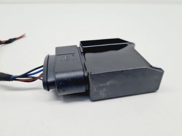 bontott VW GOLF VII Üzemanyag Szivattyú Relé