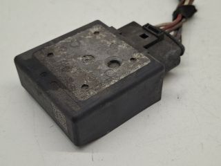 bontott VW GOLF VII Üzemanyag Szivattyú Relé