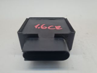 bontott VW GOLF VII Üzemanyag Szivattyú Relé