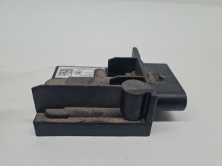 bontott VW GOLF VII Üzemanyag Szivattyú Relé