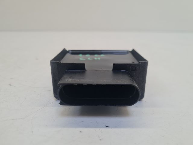 bontott VW GOLF VII Üzemanyag Szivattyú Relé