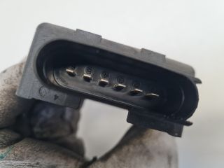 bontott VW GOLF VII Üzemanyag Szivattyú Relé