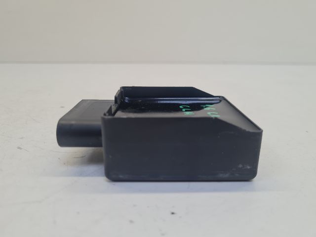 bontott VW GOLF VII Üzemanyag Szivattyú Relé