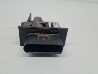 bontott VW GOLF VII Üzemanyag Szivattyú Relé