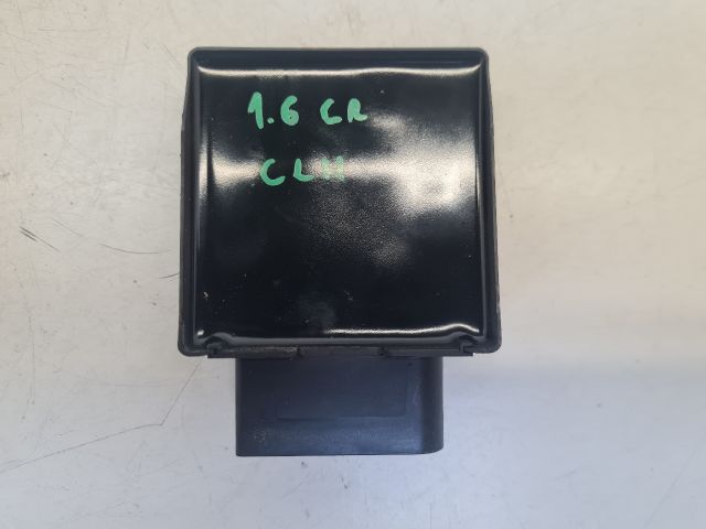 bontott VW GOLF VII Üzemanyag Szivattyú Relé