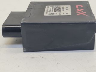 bontott VW GOLF VII Üzemanyag Szivattyú Relé