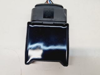 bontott VW GOLF VII Üzemanyag Szivattyú Relé