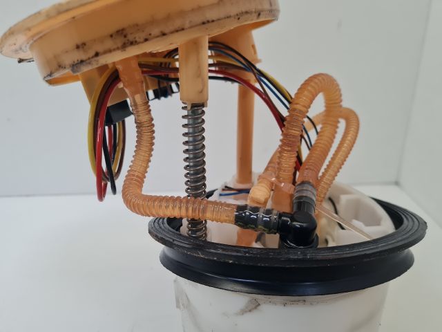 bontott VW GOLF VII Üzemanyag Szivattyú