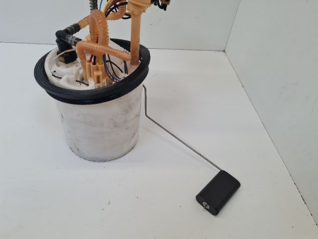 bontott VW GOLF VII Üzemanyag Szivattyú