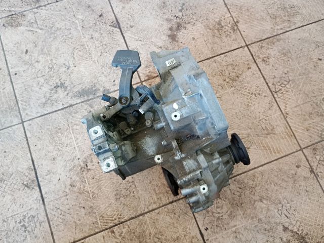 bontott VW GOLF VII Váltó (Mechanikus)